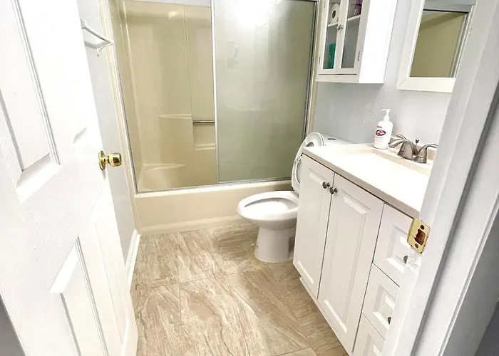 300 Robin Dr Walking Distance To