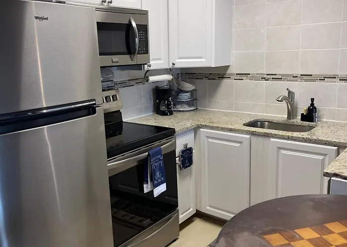 300 Robin Dr Walking Distance To *
