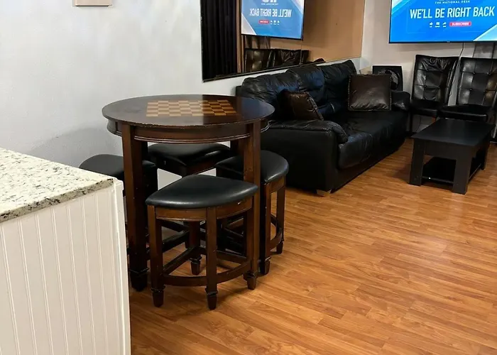 300 Robin Dr Walking Distance To
